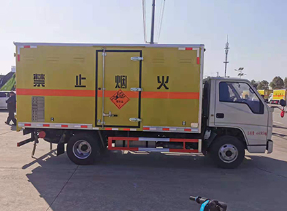 石家庄爆破器材运输车工人安全操作规范与智能技术保障